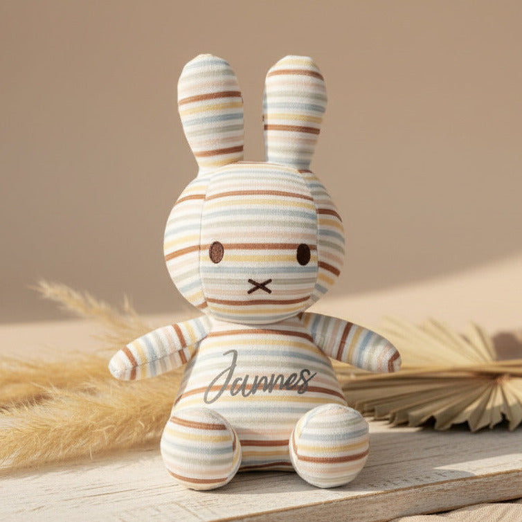 Peluche Miffy le lapin 25 cm à câliner et à aimer