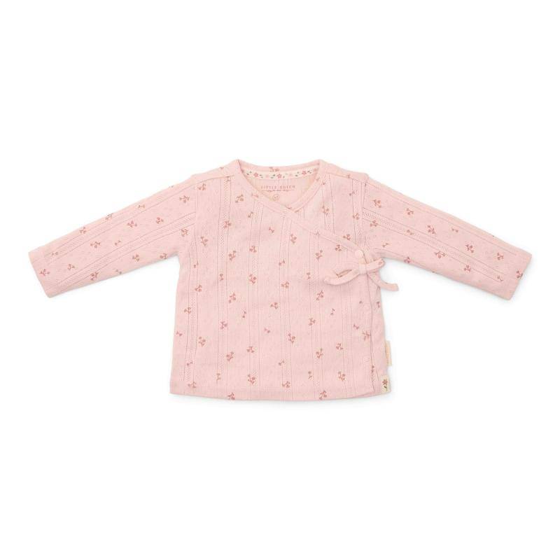 Rosa Baby Wickelshirt mit feinem Blumenmuster (Fairy Flowers), langarm, flach liegend auf hellem Hintergrund, minimalistische Produktdarstellung