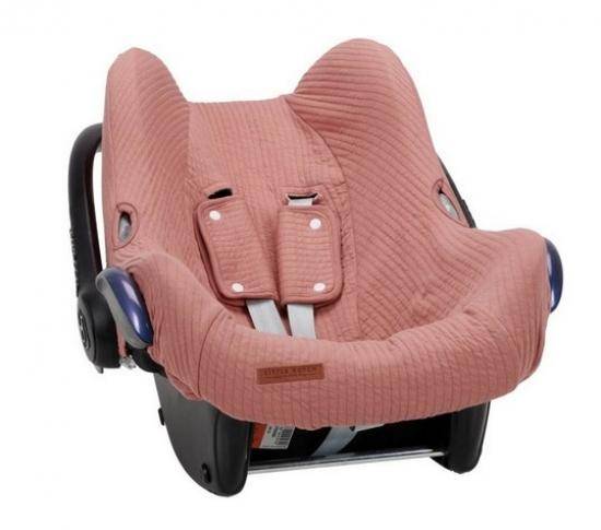 Babyschalenbezug Pure Ocker Spice in warmem Terrakotta aus hochwertigem Baumwollmischgewebe für Maxi-Cosi Babyschalen. Weich, atmungsaktiv, feuchtigkeitsabsorbierend und waschbar – stilvolles Babyschalenzubehör von Schmatzepuffer aus Bocholt.