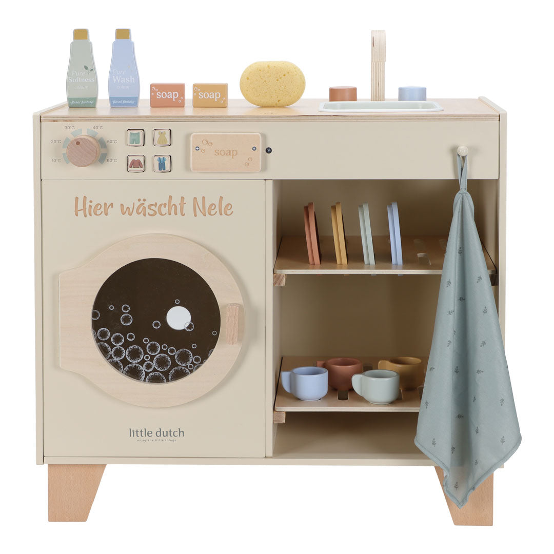 Personalisierte Little Dutch Waschmaschine aus Holz mit dem Namen Nele in der Produktansicht