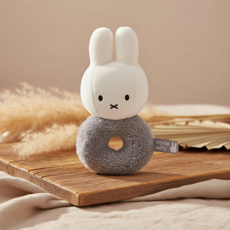 Hochet lapin Fluffy bleu | Miffy x Tiamo