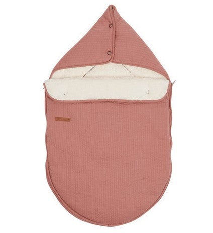 Babyschalen-Fußsack Pure Pink Blush für Maxi-Cosi und viele Babyschalen der Gruppe 0+ mit kuscheligem Teddyfutter und hochwertigem Baumwollmix. Warmer Winterfußsack für Babys mit hohem Komfort unterwegs.