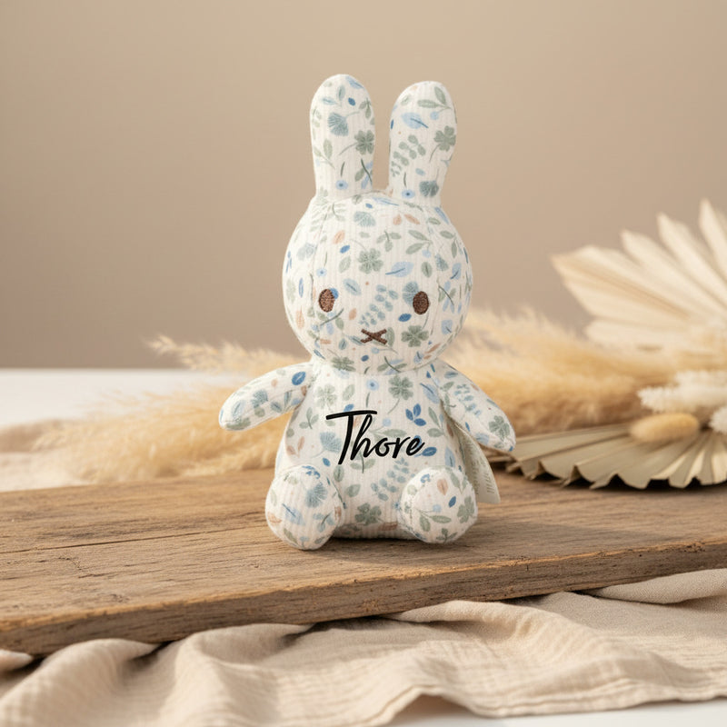 Miffy Peluche Lucky Leaves 15 cm