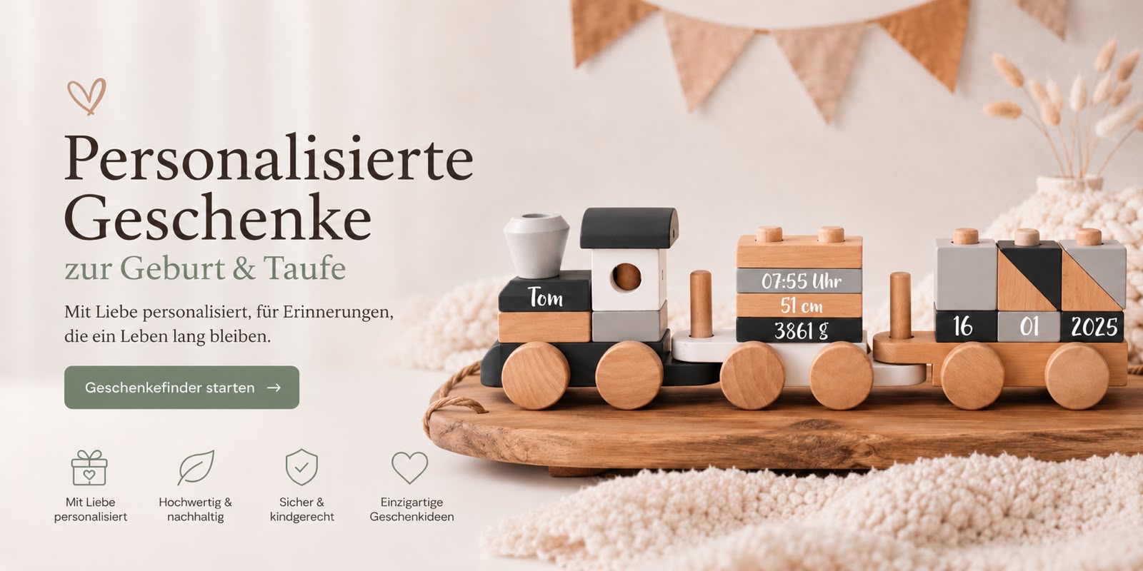 Personalisierter Holzzug mit Name und Geburtsdaten als Geschenk zur Geburt und Taufe bei Schmatzepuffer